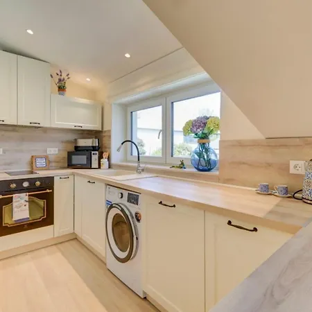 Sea-inspired Designer • Prime Location * Βάρνα